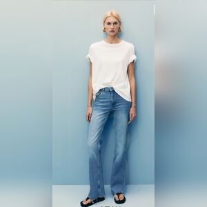 Mango " Fiona" Flared Mid-Rise Jeans. Size 6